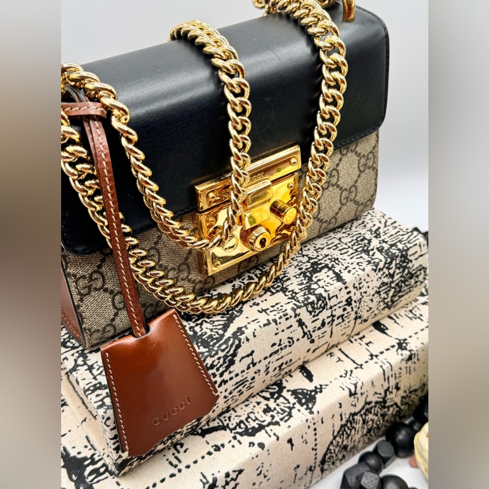 GUCCI GG Supreme calfskin small padlock shoulder bag - Picture 3 of 6